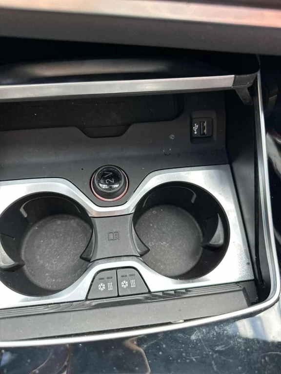 BMW X6 * xDrive40i * CARFAX *    | Mobile.bg   13