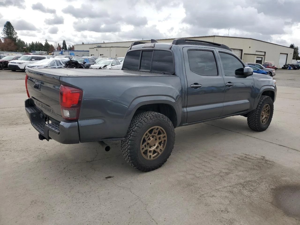 Toyota Tacoma  DOUBLE CAB - изображение 4