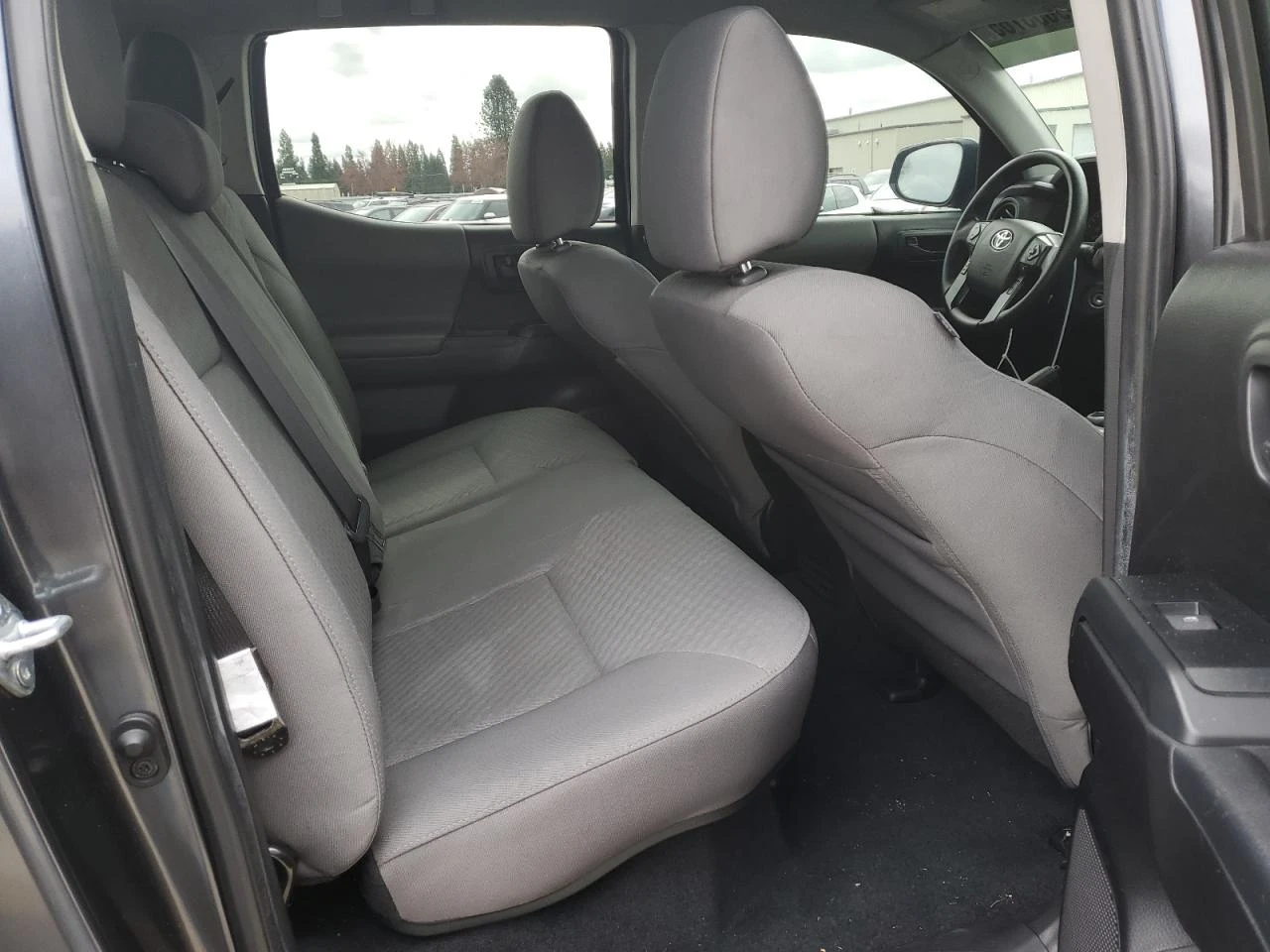 Toyota Tacoma  DOUBLE CAB - изображение 10