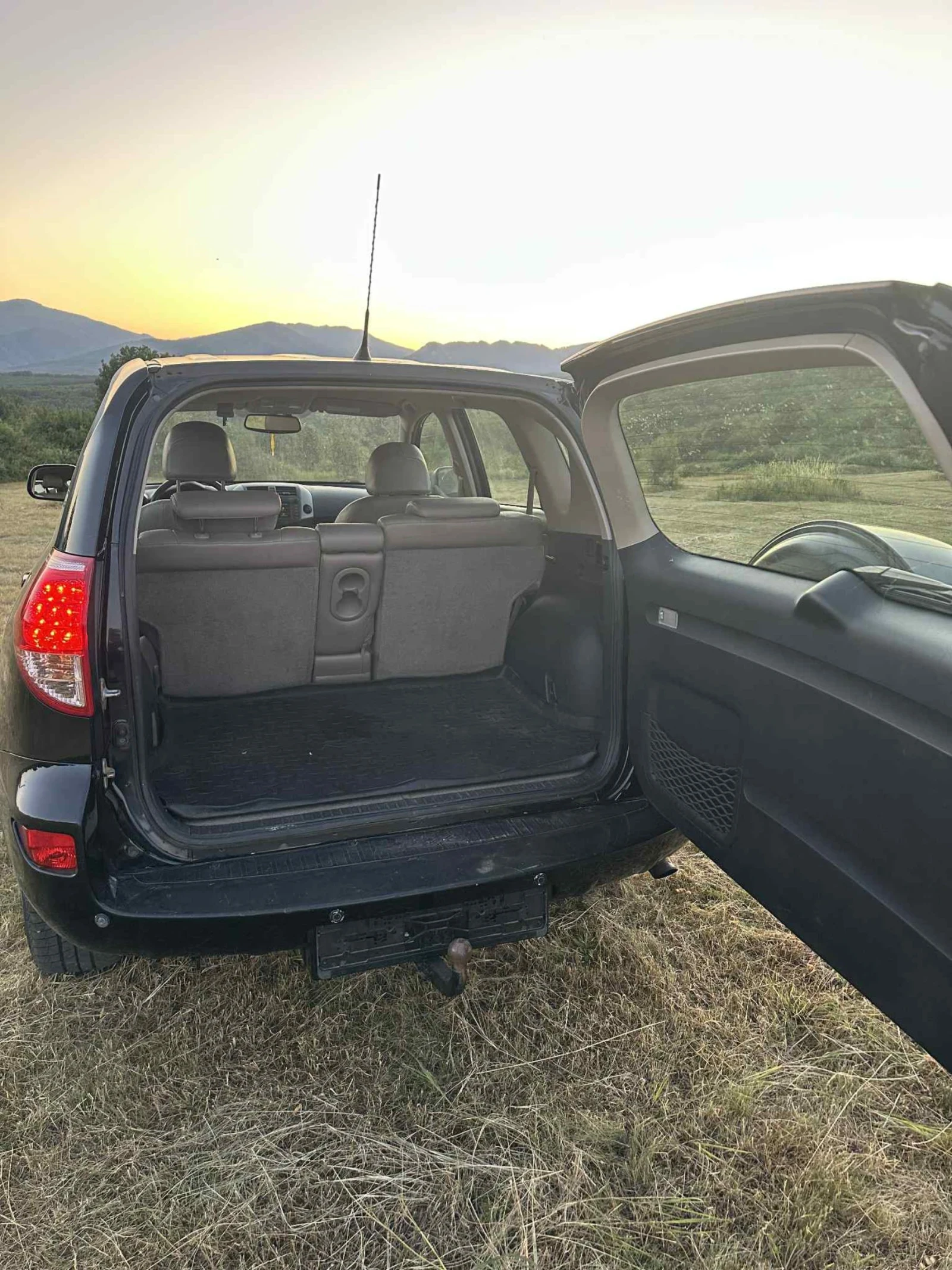 Toyota Rav4 VVt-i 4x4 - изображение 5