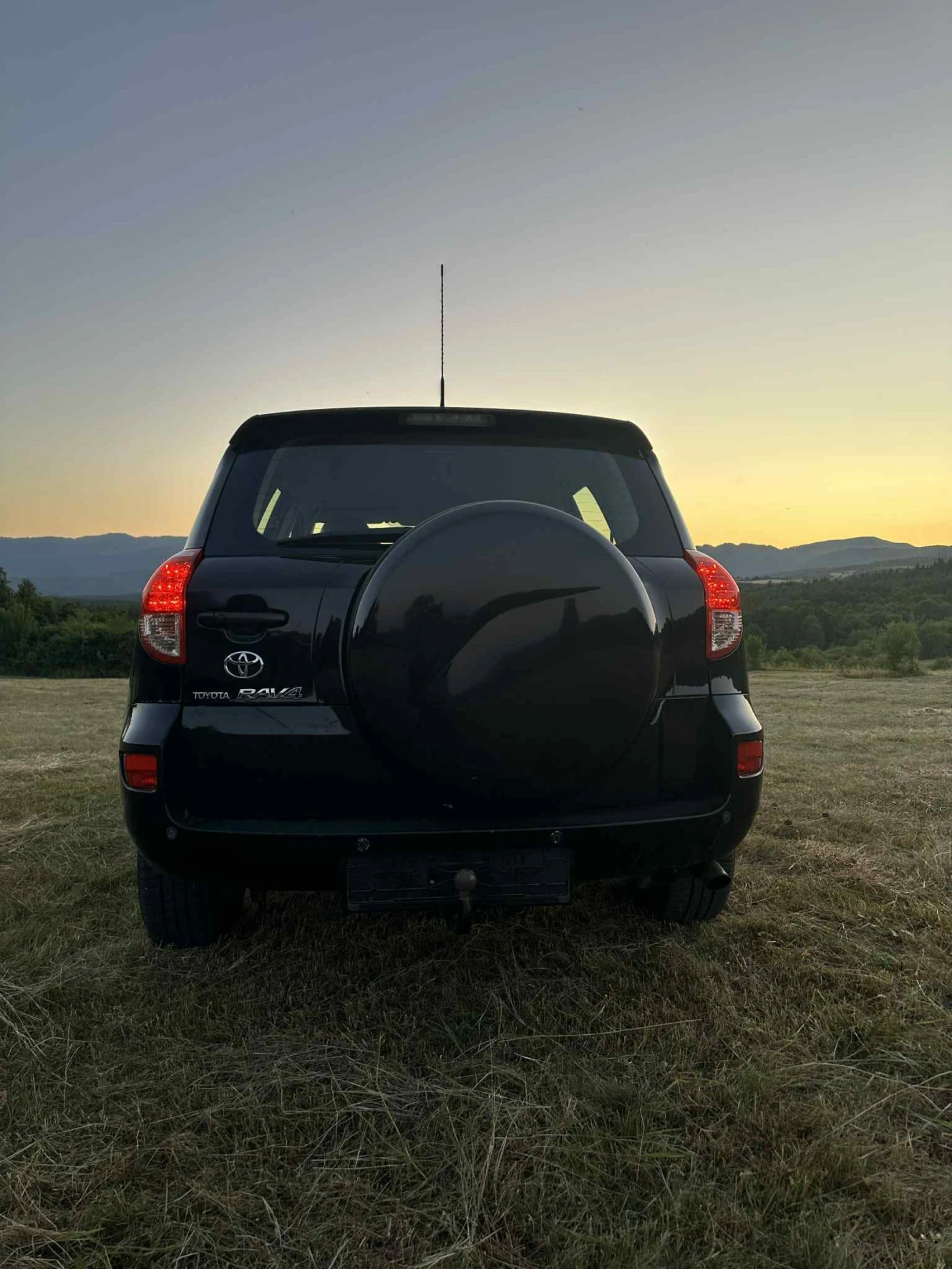 Toyota Rav4 VVt-i 4x4 - изображение 4