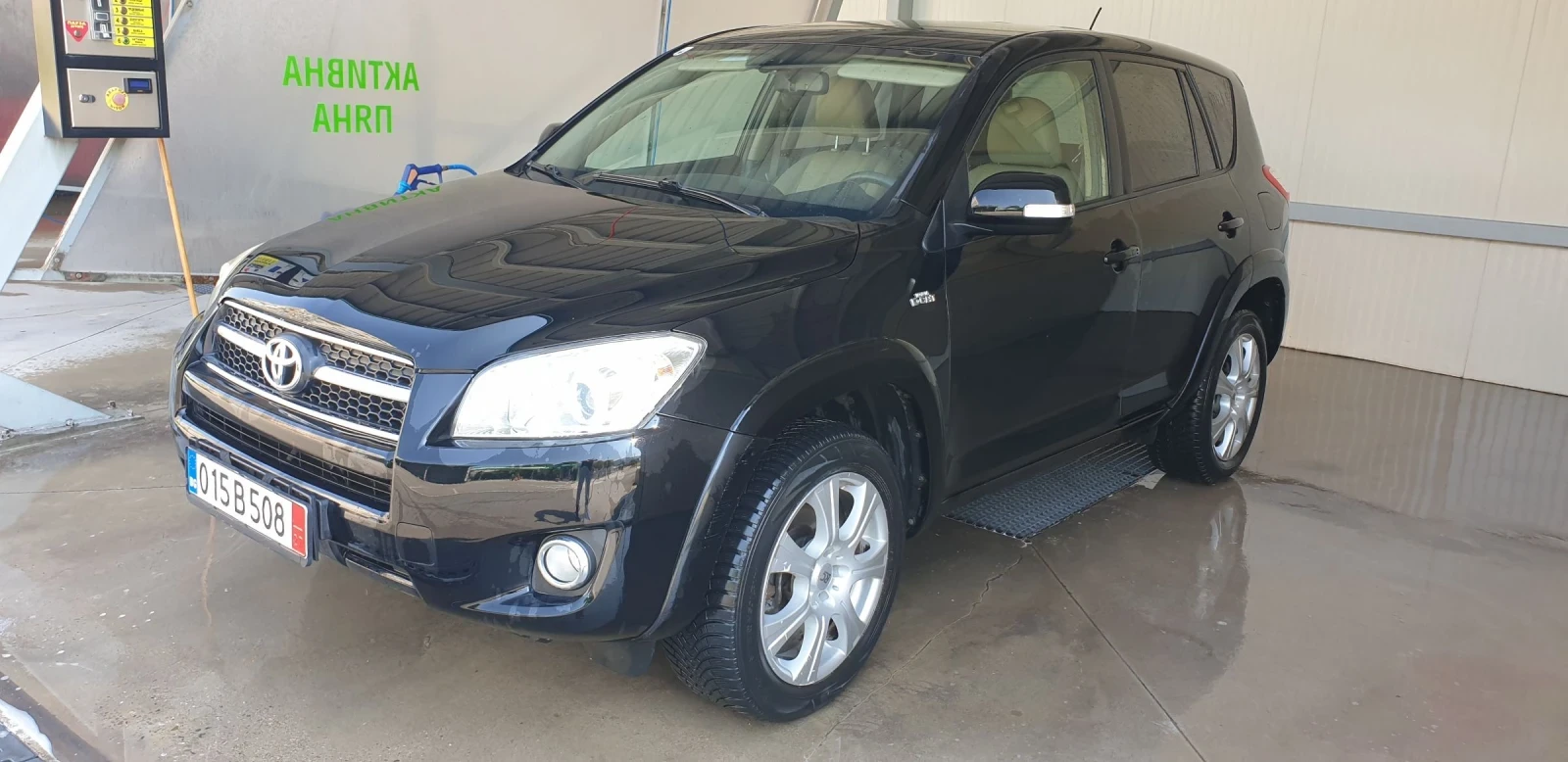 Toyota Rav4 2.2 D4D автомат - изображение 4