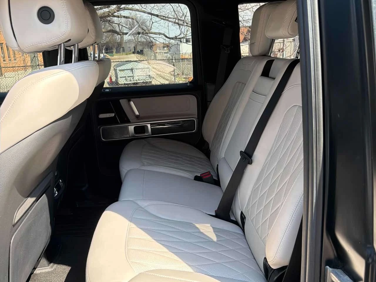 Mercedes-Benz G 63 AMG * CARFAX * АВТОКРЕДИТ БЕЗ ПЪРВОНАЧАЛНА ВНОСКА, снимка 10 - Автомобили и джипове - 54761278