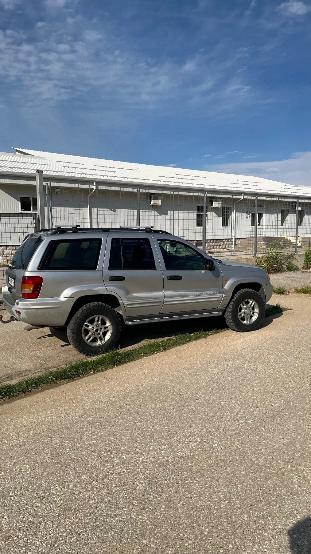 Jeep Cherokee, снимка 4 - Автомобили и джипове - 55263301
