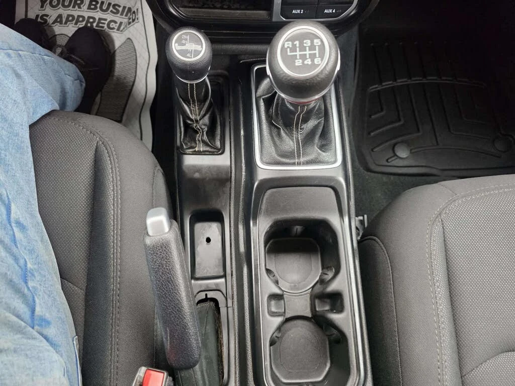 Jeep Wrangler Unlimited * Sahara * АвтоКредит * (ЦЕНА ДО БГ), снимка 15 - Автомобили и джипове - 55495674
