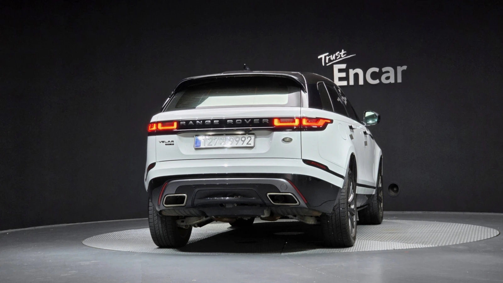 Land Rover Range Rover Velar 3.0 D300 R-Dynamic SE, снимка 4 - Автомобили и джипове - 55595740