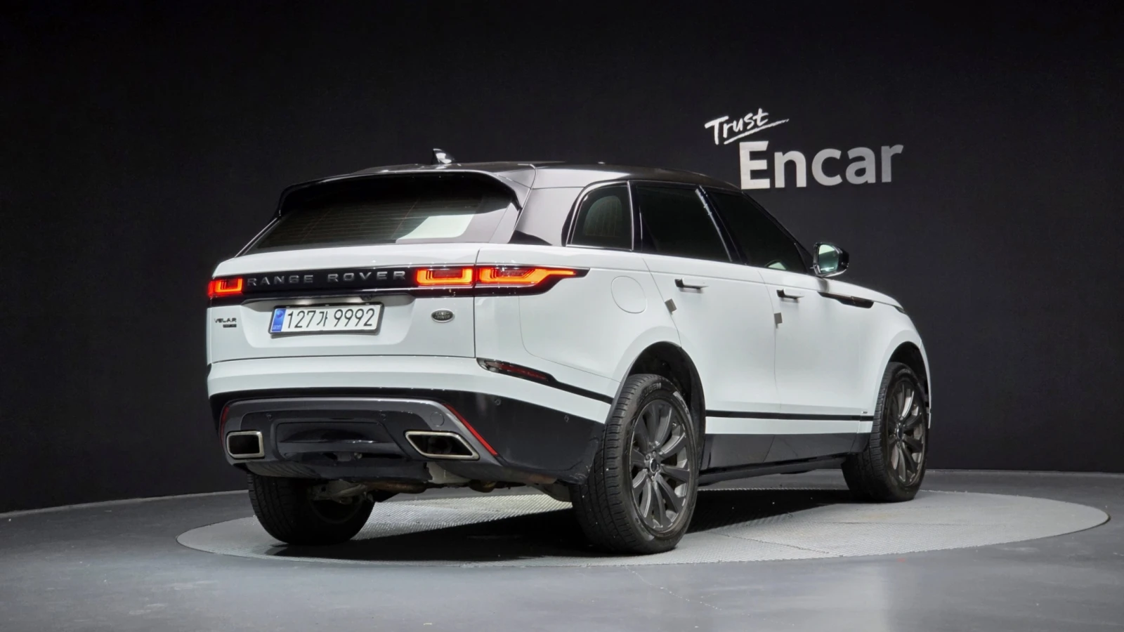 Land Rover Range Rover Velar 3.0 D300 R-Dynamic SE, снимка 2 - Автомобили и джипове - 55595740