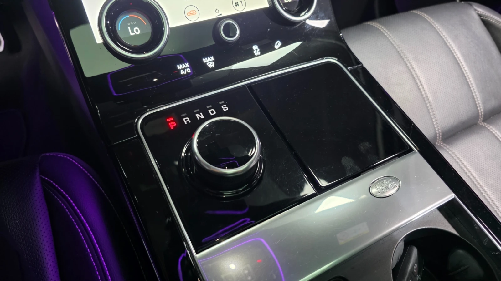 Land Rover Range Rover Velar 3.0 D300 R-Dynamic SE, снимка 7 - Автомобили и джипове - 55595740