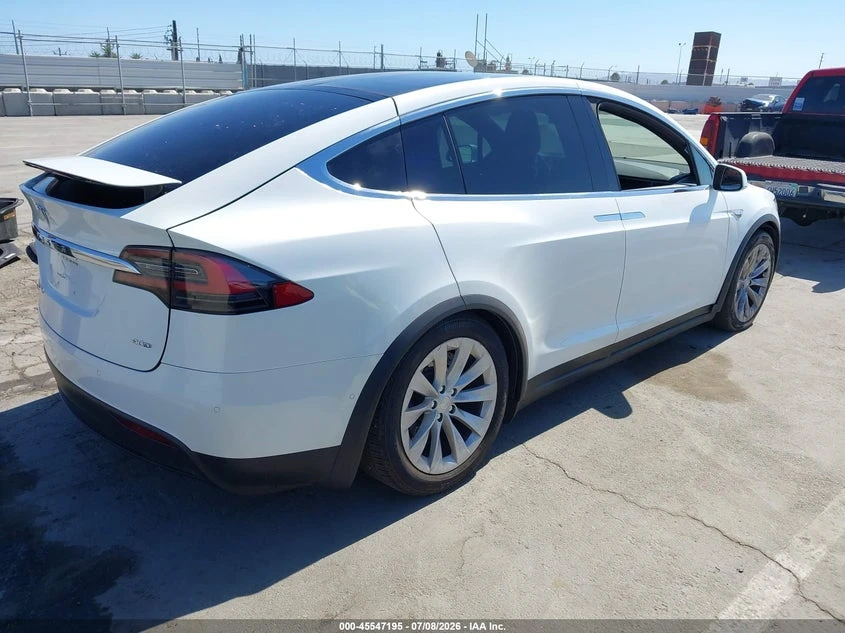 Tesla Model X 90D AWD, снимка 4 - Автомобили и джипове - 55893478