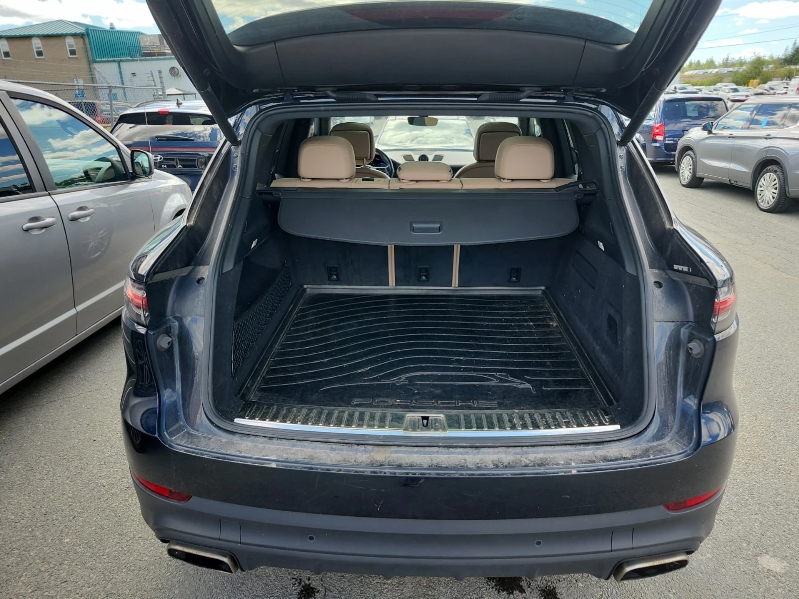 Porsche Cayenne * AWD * CARFAX * , снимка 13 - Автомобили и джипове - 55948920