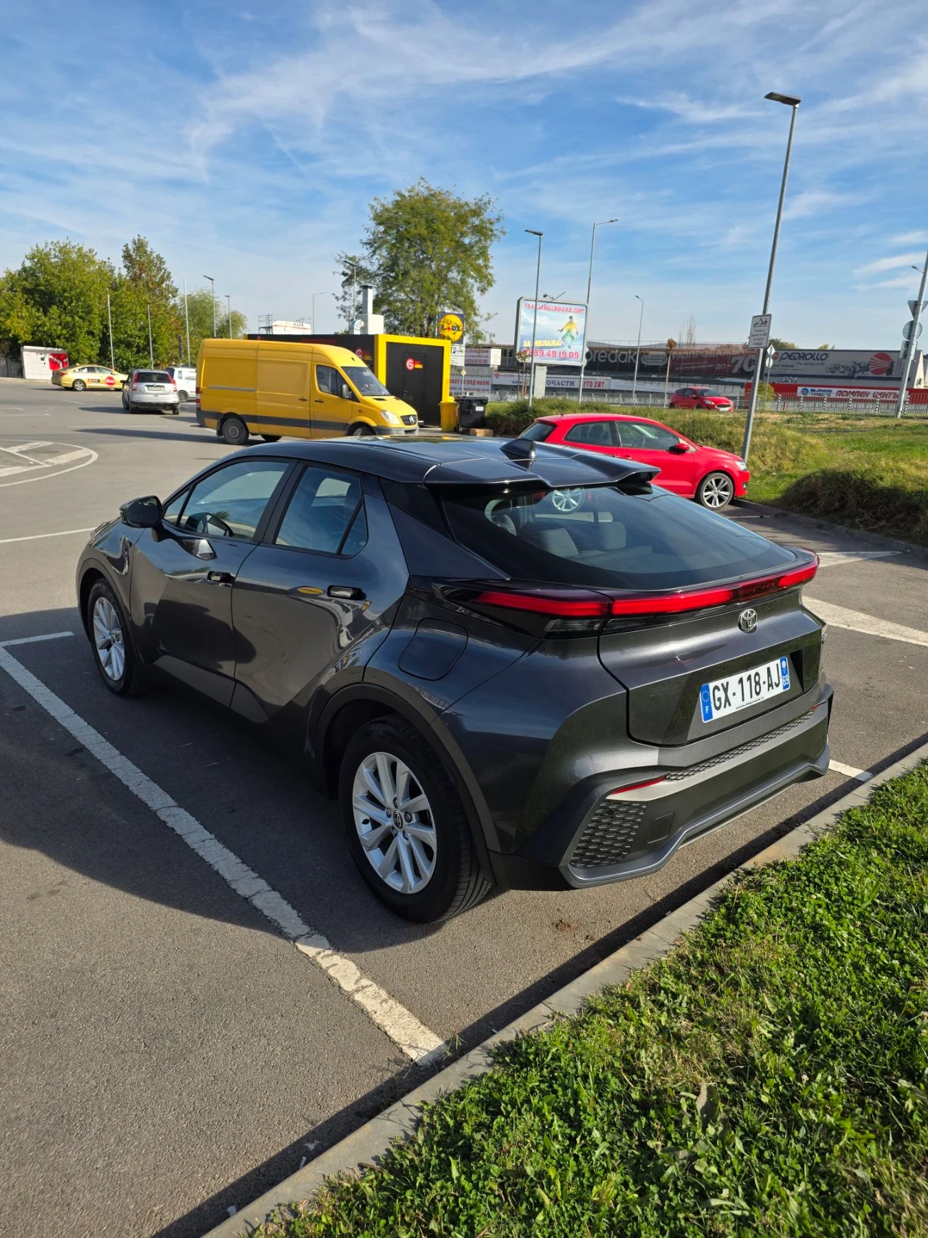Toyota C-HR HYBRID  � �������� �� 2034 � ��� ������� | Mobile.bg � ����������� 2