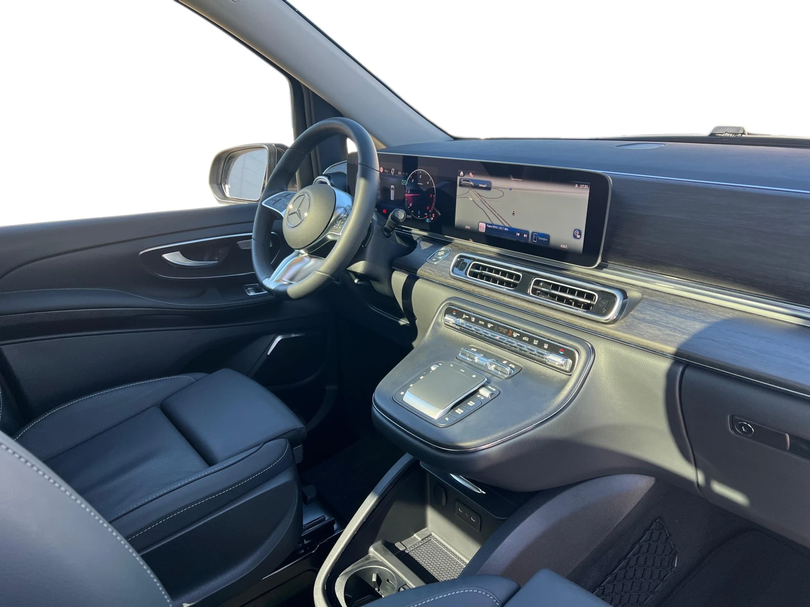 Mercedes-Benz V 300 d 4M AVG Long, снимка 9 - Бусове и автобуси - 54224135