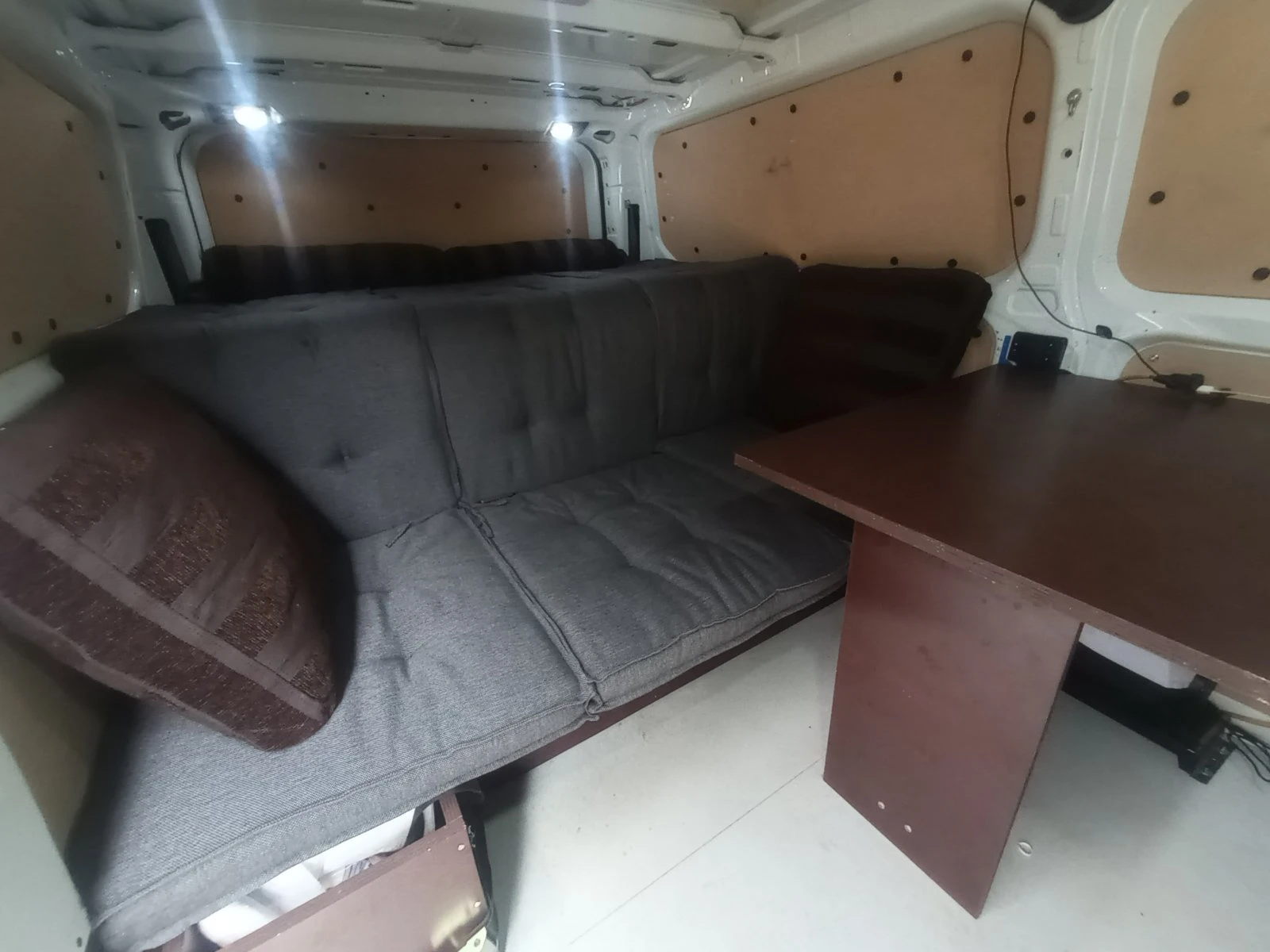 Кемпер Ford Custom 2.2 LONG, снимка 16 - Каравани и кемпери - 54384242