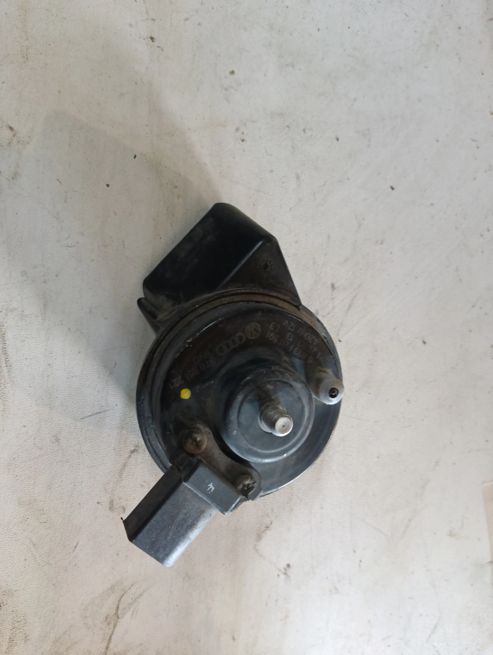 клаксон 8Т0951221 Audi Q5