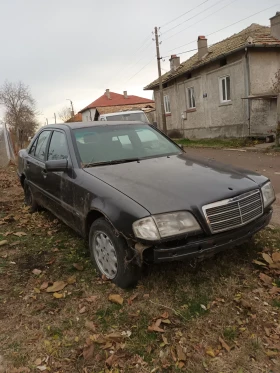 Mercedes-Benz C 250 На части, снимка 2