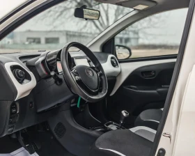 Toyota Aygo 1.0 69 К.С. АВТОМАТ!  - 6490 € / 12693.34 лв. - 75660650 8