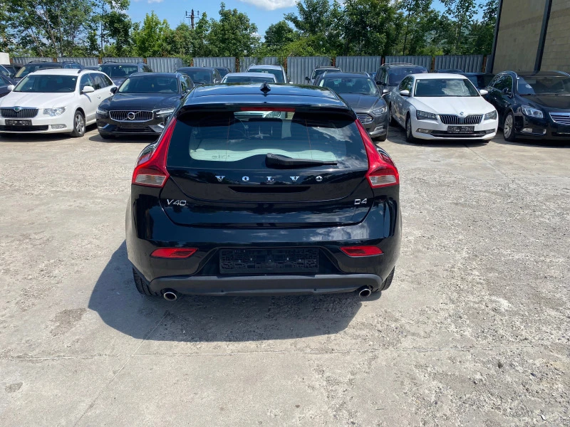 Volvo V40 2.0D4 190кс. Автомат, снимка 5 - Автомобили и джипове - 45682779