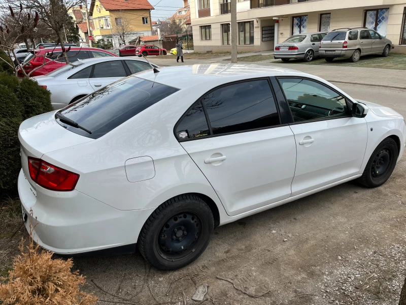 Seat Toledo 1.6 TDI, снимка 3 - Автомобили и джипове - 47913438