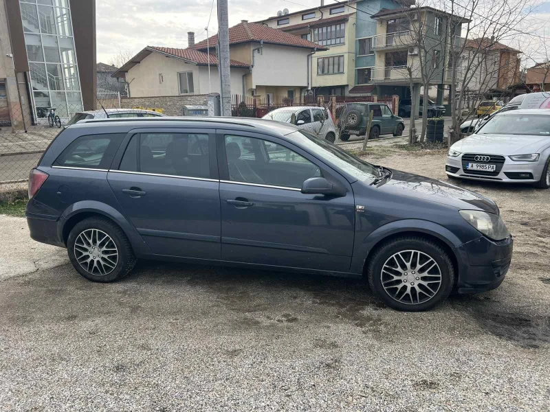 Opel Astra, снимка 11 - Автомобили и джипове - 48769199