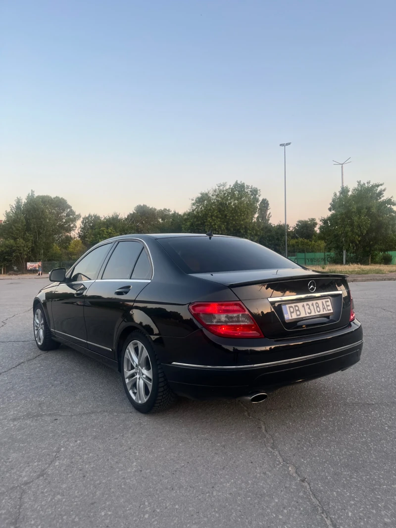 Mercedes-Benz C 220, снимка 4 - Автомобили и джипове - 49146412