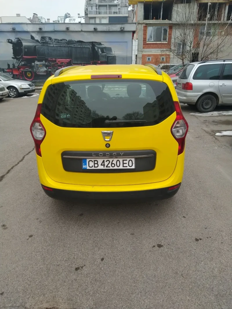 Dacia Lodgy Фабрична газ , снимка 2 - Автомобили и джипове - 49256711