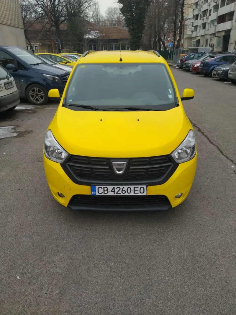 Dacia Lodgy Фабрична газ , снимка 1 - Автомобили и джипове - 49256711