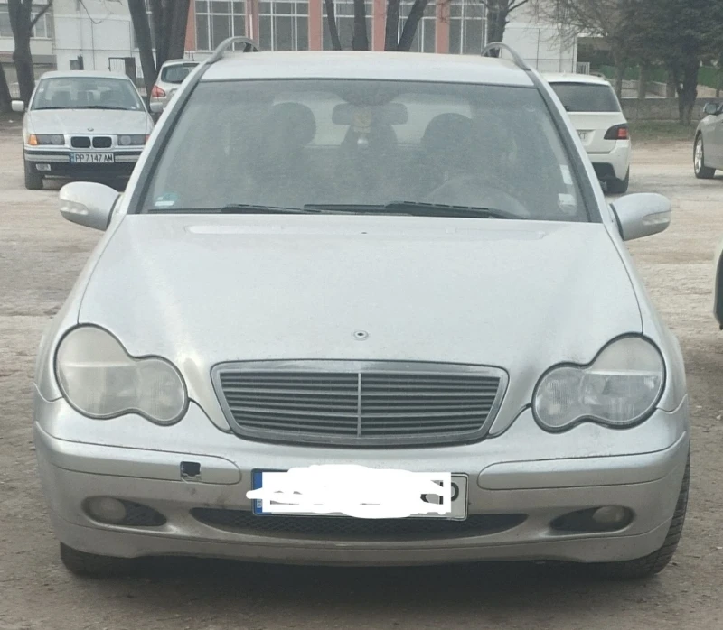 Mercedes-Benz C 180, снимка 2 - Автомобили и джипове - 49584250