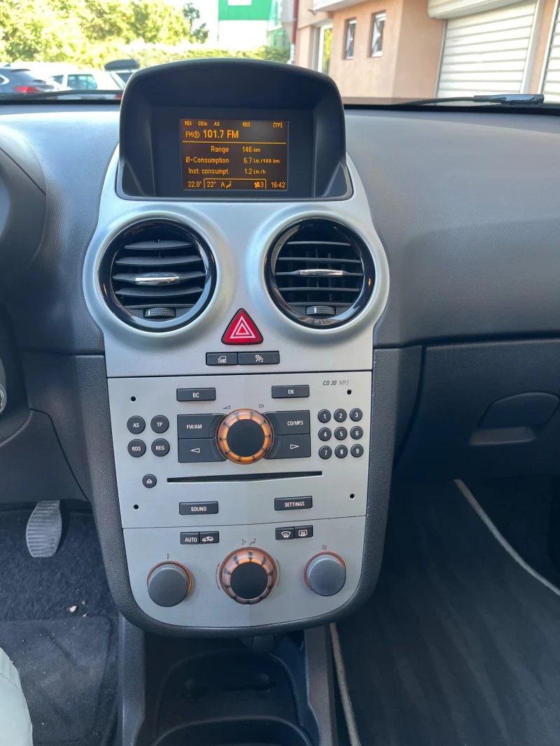 Opel Corsa, снимка 8 - Автомобили и джипове - 52517780