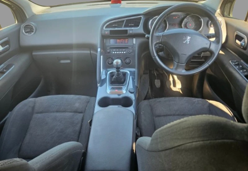 Peugeot 3008 1.6 hdi, снимка 8 - Автомобили и джипове - 52262547