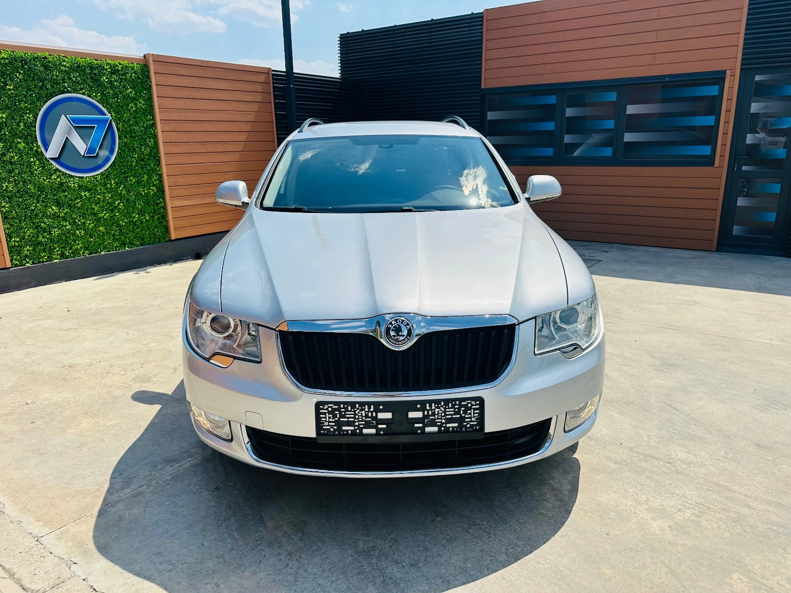 Skoda Superb 2.0TDI/4x4/NAVI  - изображение 2