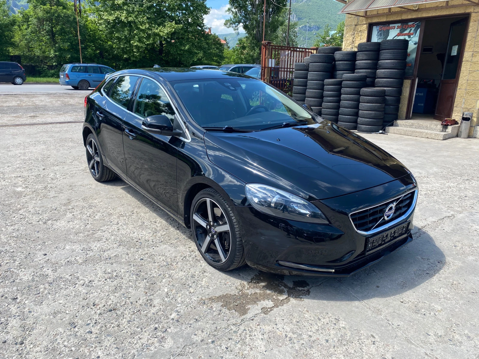 Volvo V40 2.0D4 190кс. Автомат - изображение 2