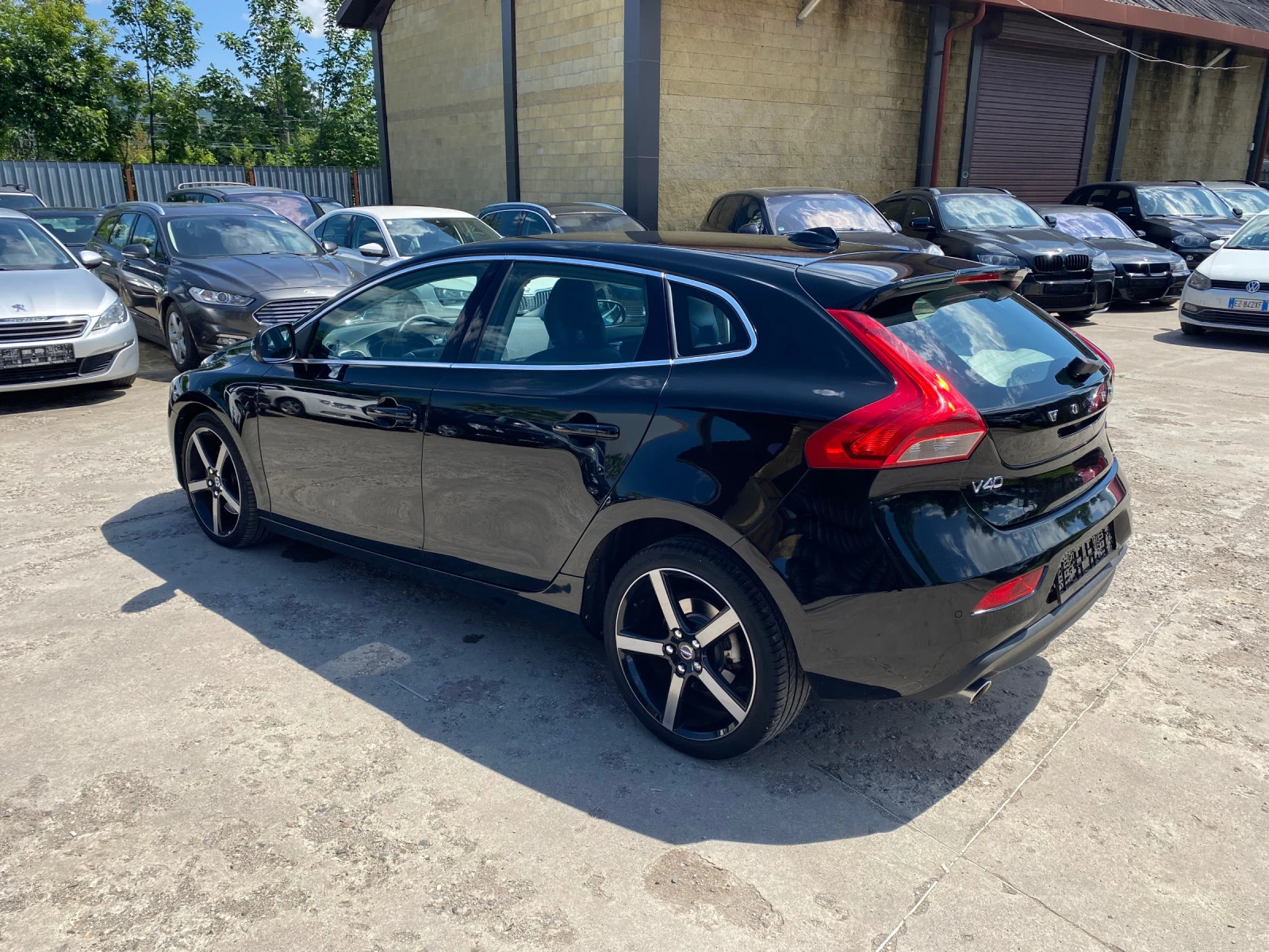 Volvo V40 2.0D4 190кс. Автомат - изображение 4