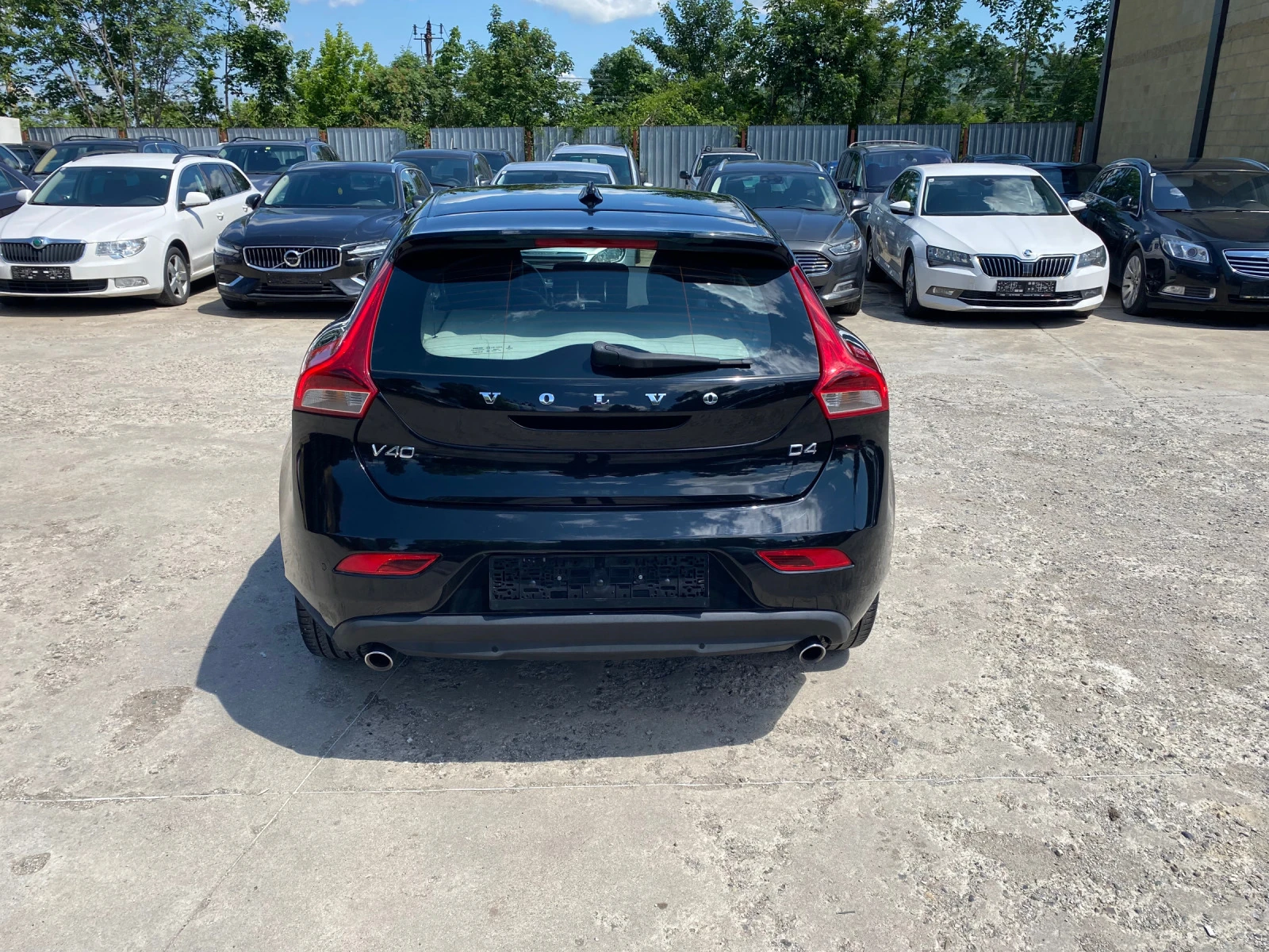 Volvo V40 2.0D4 190кс. Автомат - изображение 5