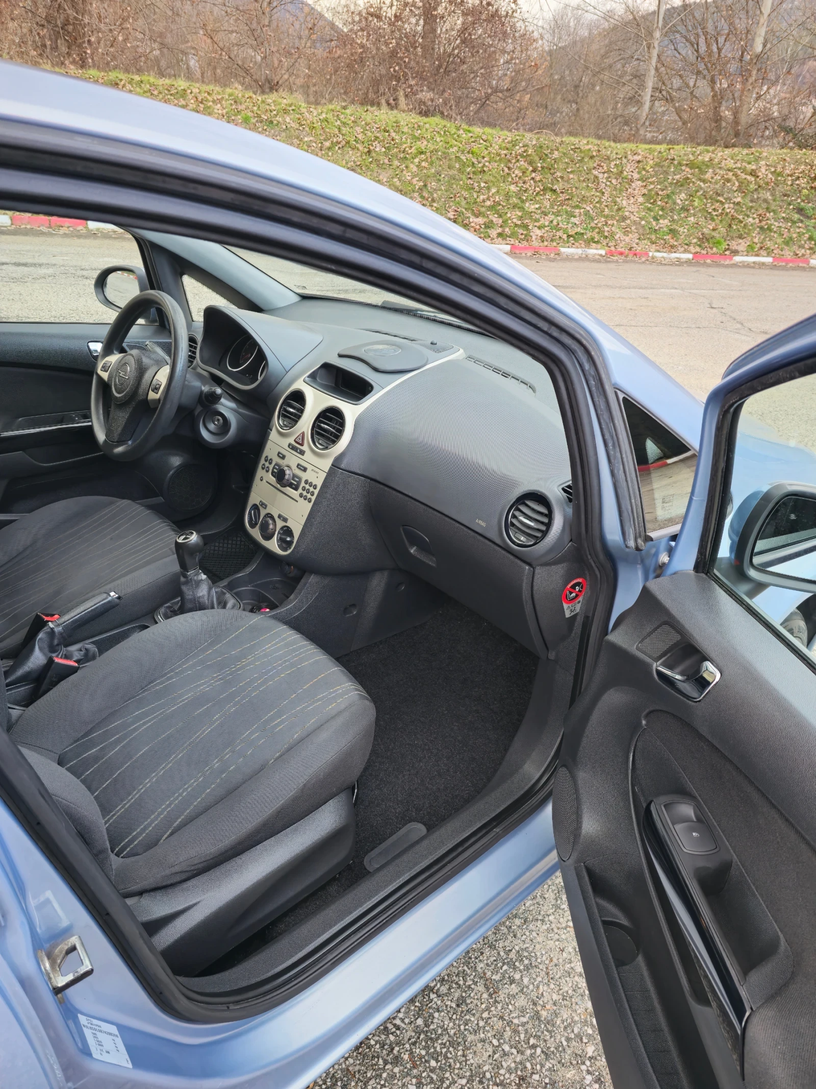 Opel Corsa  - изображение 7