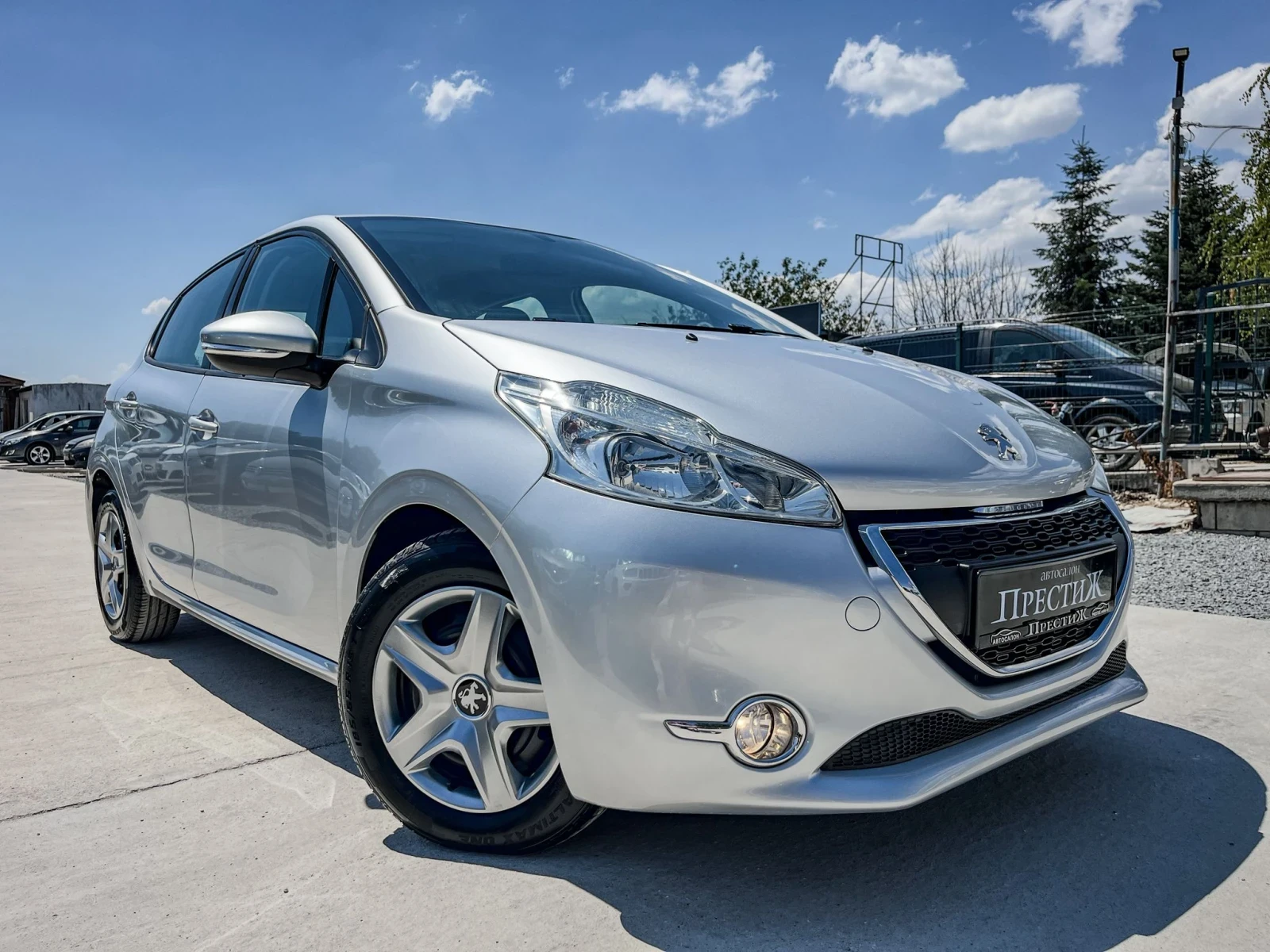 Peugeot 208 1.4 HDI - 68k.c. - изображение 3