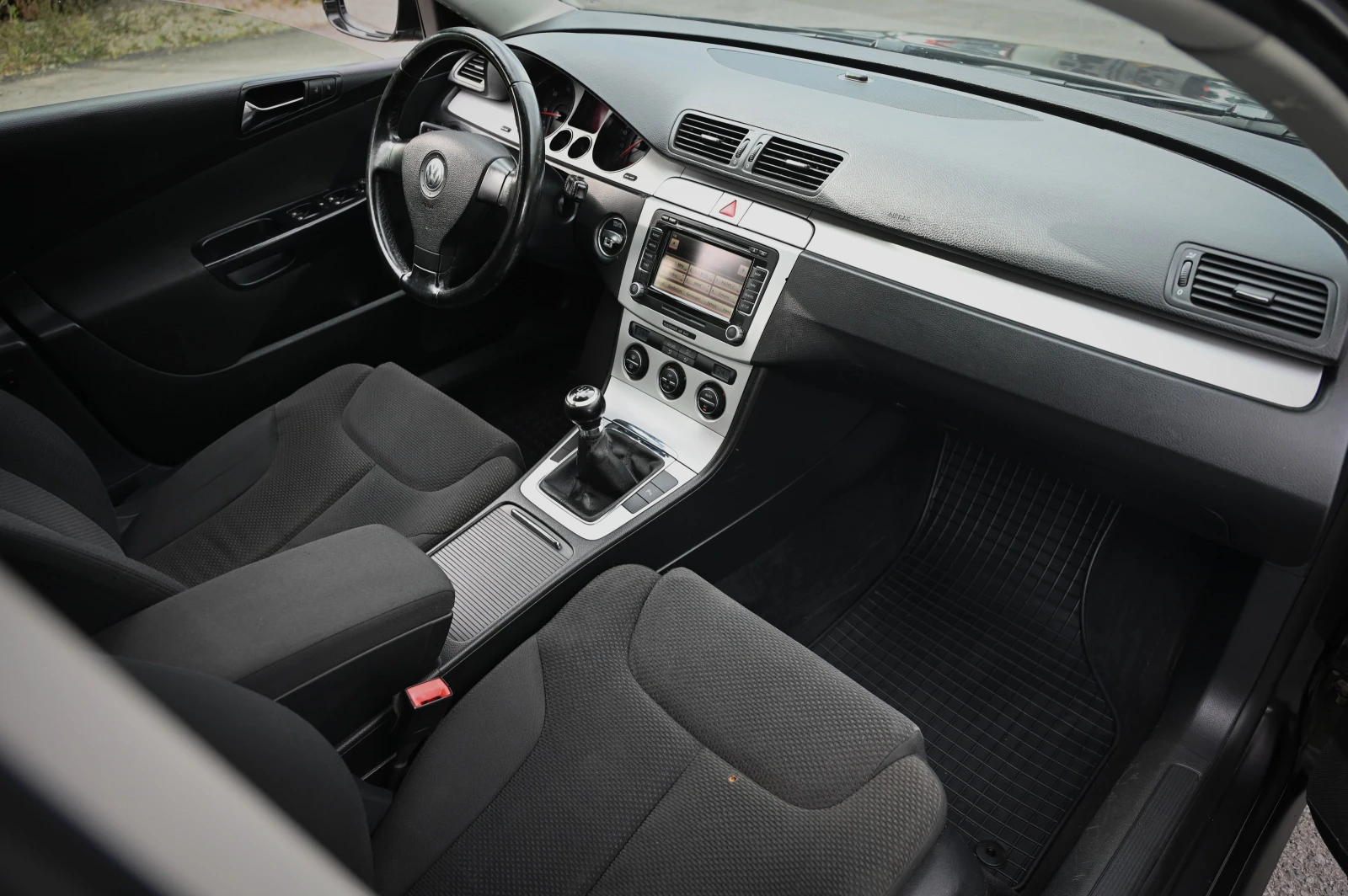 VW Passat 1.9 TDI / NAVI /  !!! | Mobile.bg   11