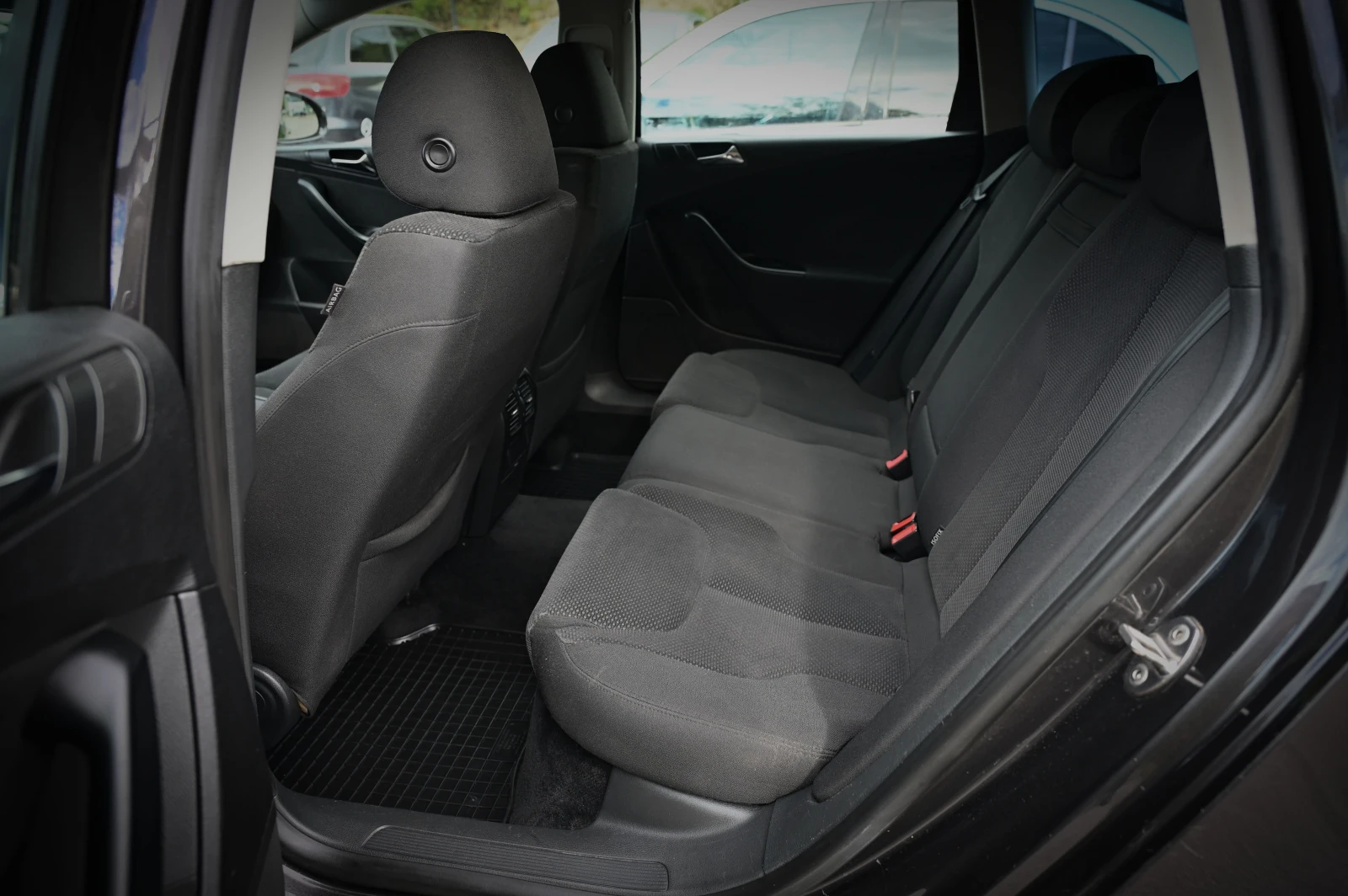 VW Passat 1.9 TDI / NAVI /  !!! | Mobile.bg   13