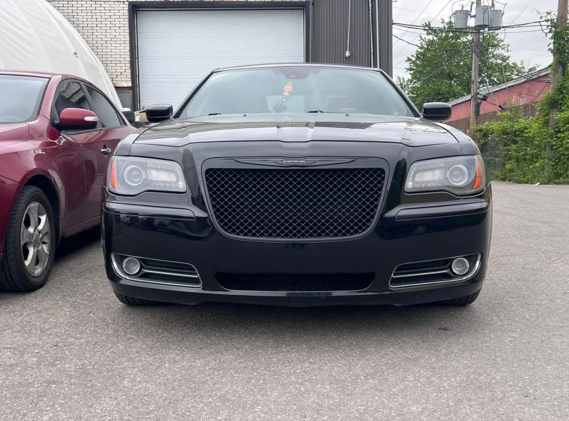 Chrysler 300c 5.7 * * AWD * * CARFAX * * АВТО КРЕДИТ * *  - изображение 3