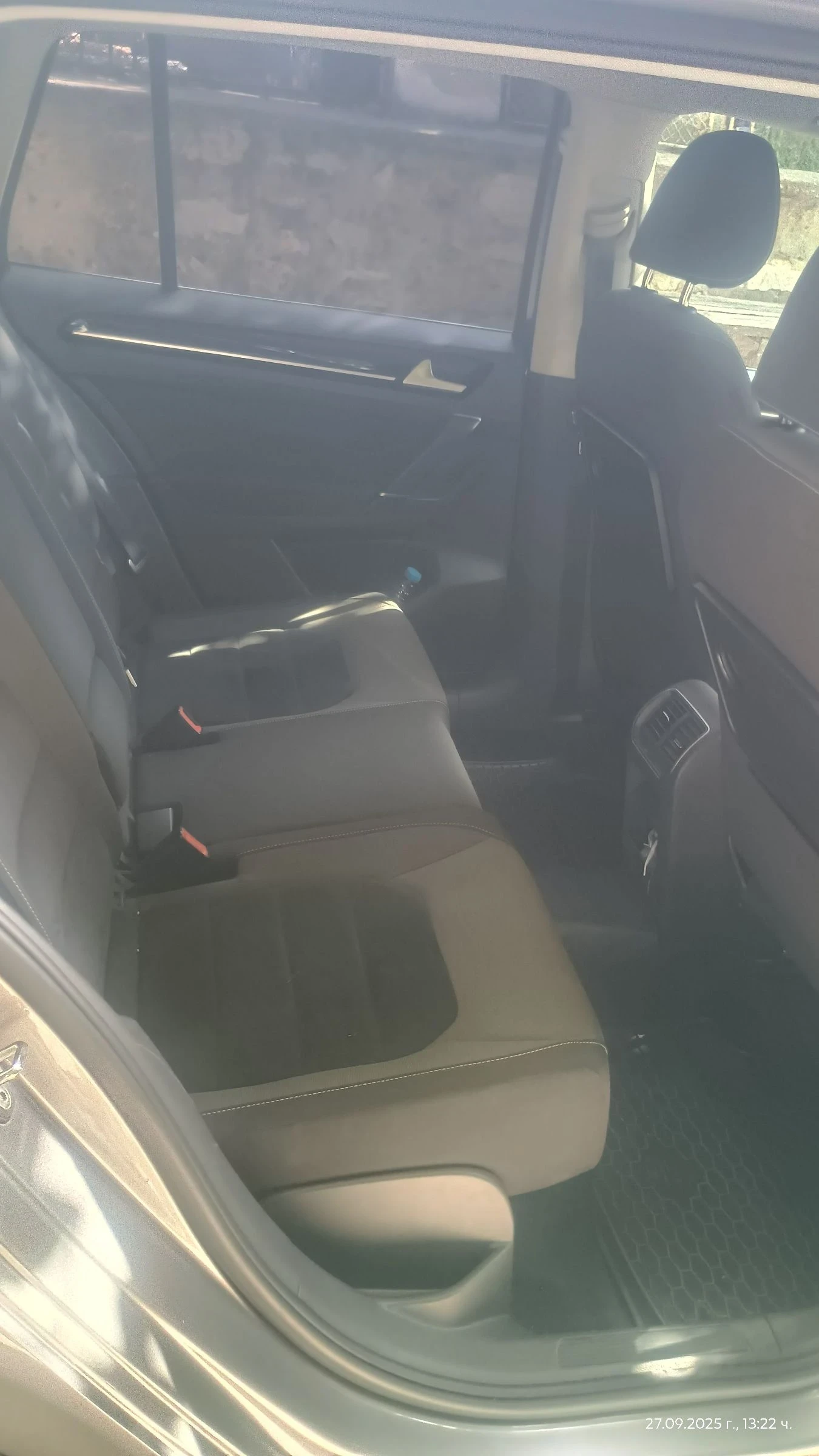 VW Sportsvan 1.6 TDI 110 �.� | Mobile.bg � ����������� 12