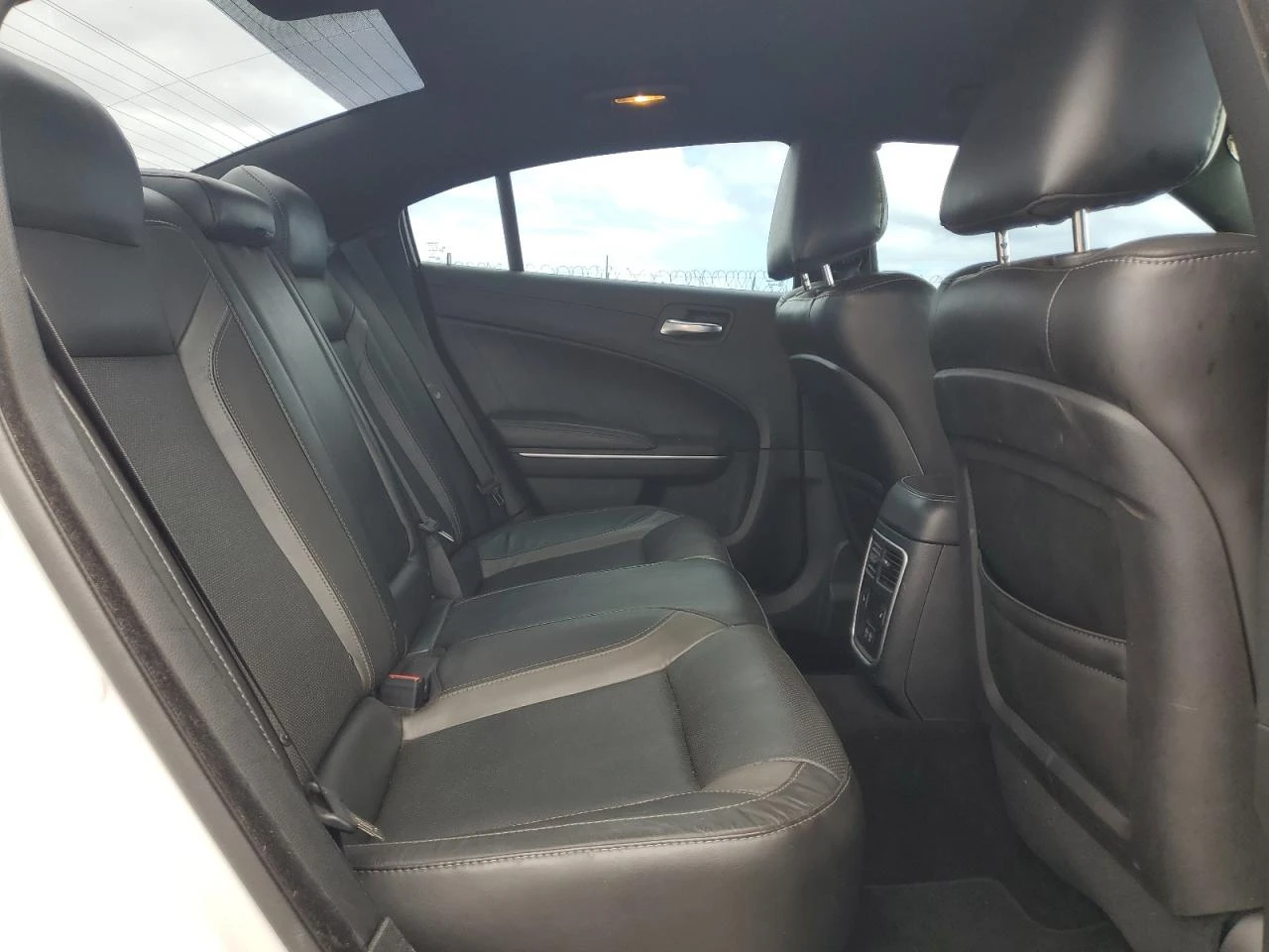 Dodge Charger SXT*  - изображение 10