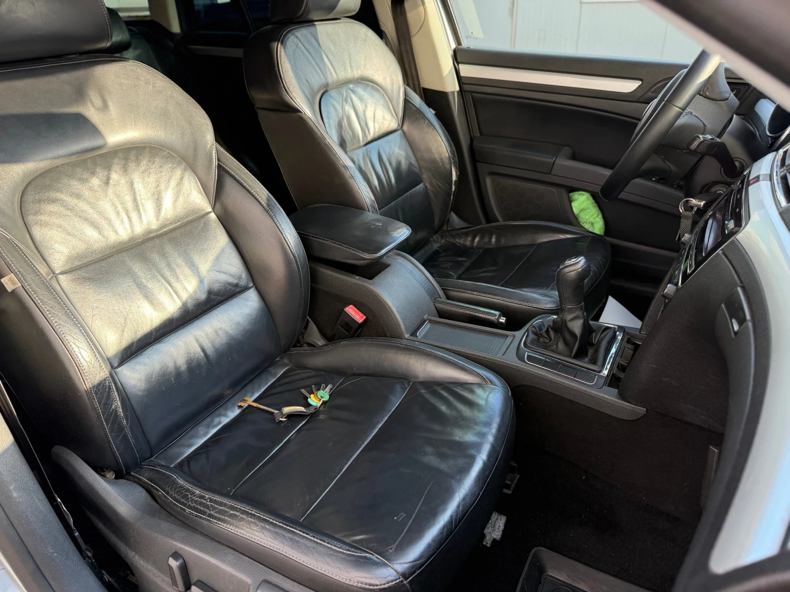 Skoda Superb 2.0TDI+ 140kc+ BiXenon+ Euro5B+ Кожа, снимка 10 - Автомобили и джипове - 53985232