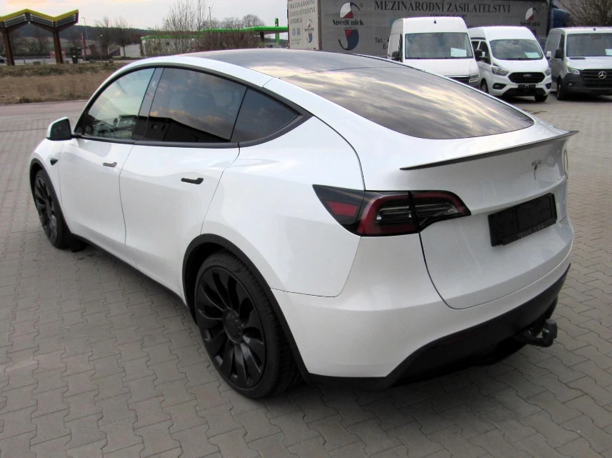 Tesla Model Y Performance 78 kWh - Dual Motor - El, снимка 3 - Автомобили и джипове - 54123487
