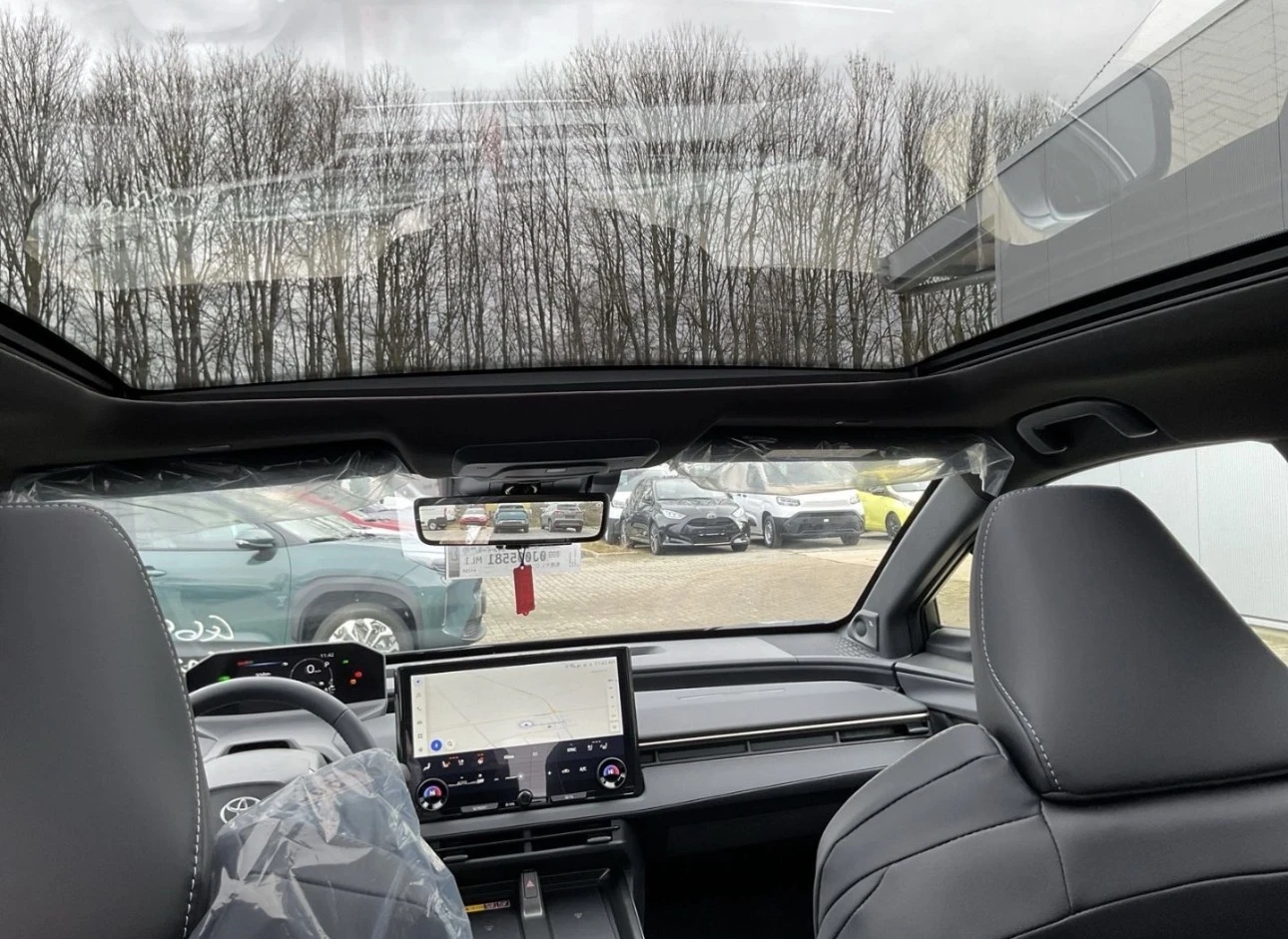 Toyota bZ4X 252 kW 4x4 Lounge 4000 km | Mobile.bg � ����������� 11