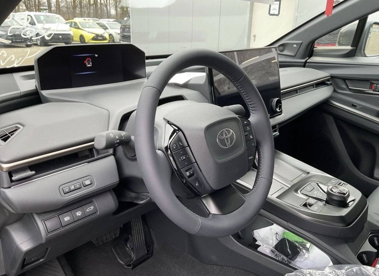 Toyota bZ4X 252 kW 4x4 Lounge 4000 km | Mobile.bg � ����������� 7