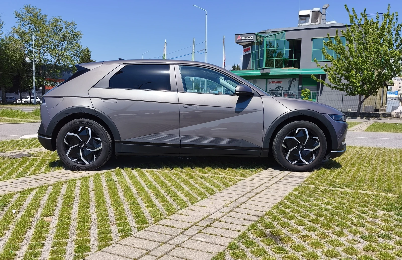 Hyundai Ioniq 5 CONNECT+ 77, 4KWh BOSE HEAD-UP КОЖА SOH100%, снимка 5 - Автомобили и джипове - 54439790