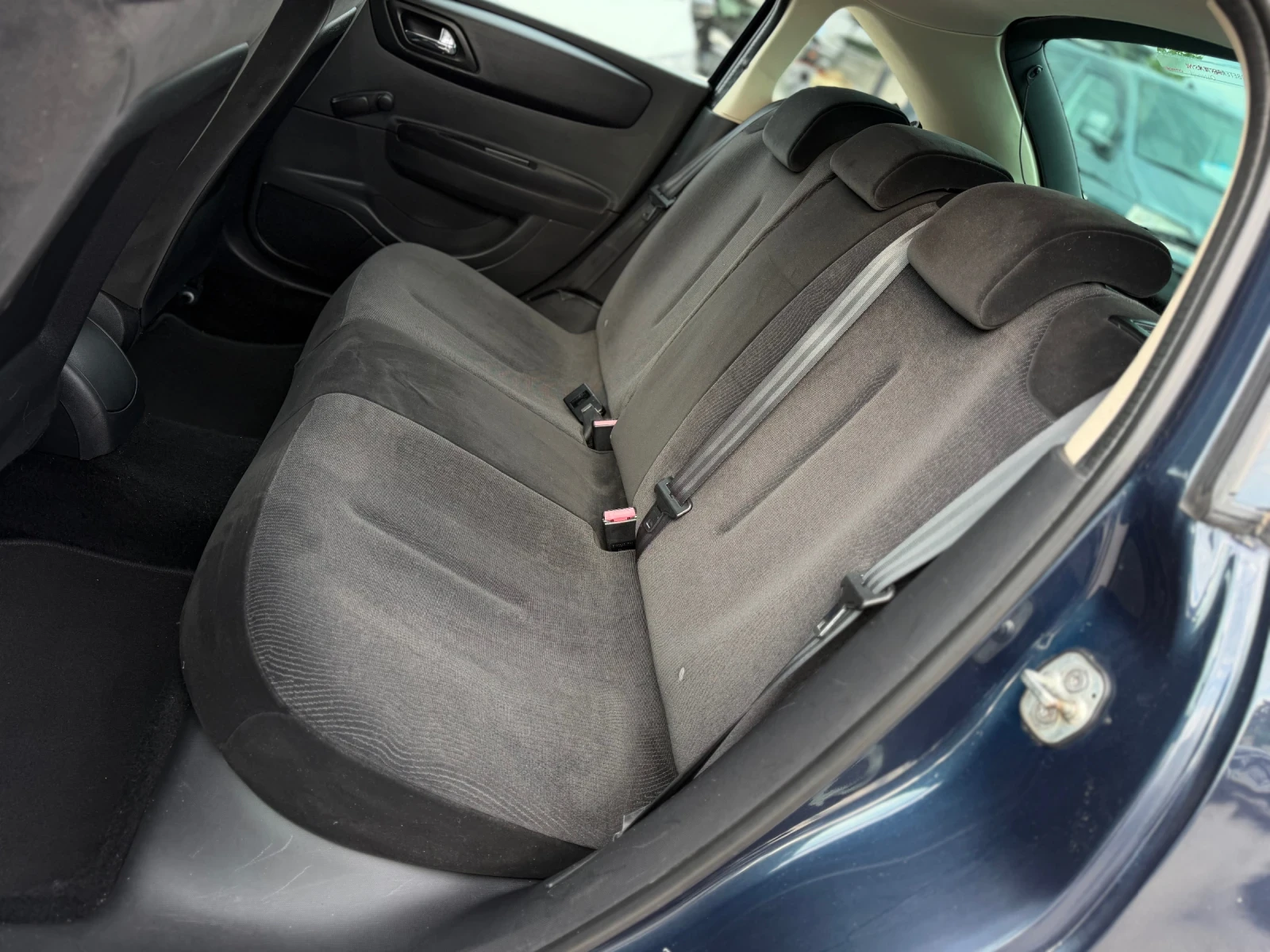 Citroen C4 1.6i 120кс КЛИМАТРОНИК НАВИ , снимка 12 - Автомобили и джипове - 54625738