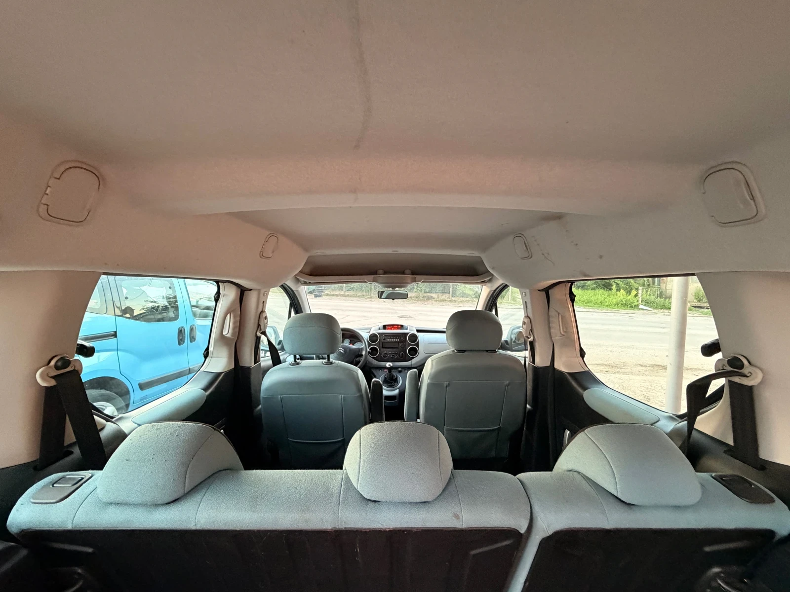 Citroen Berlingo 1.6hdi, снимка 13 - Автомобили и джипове - 54683404