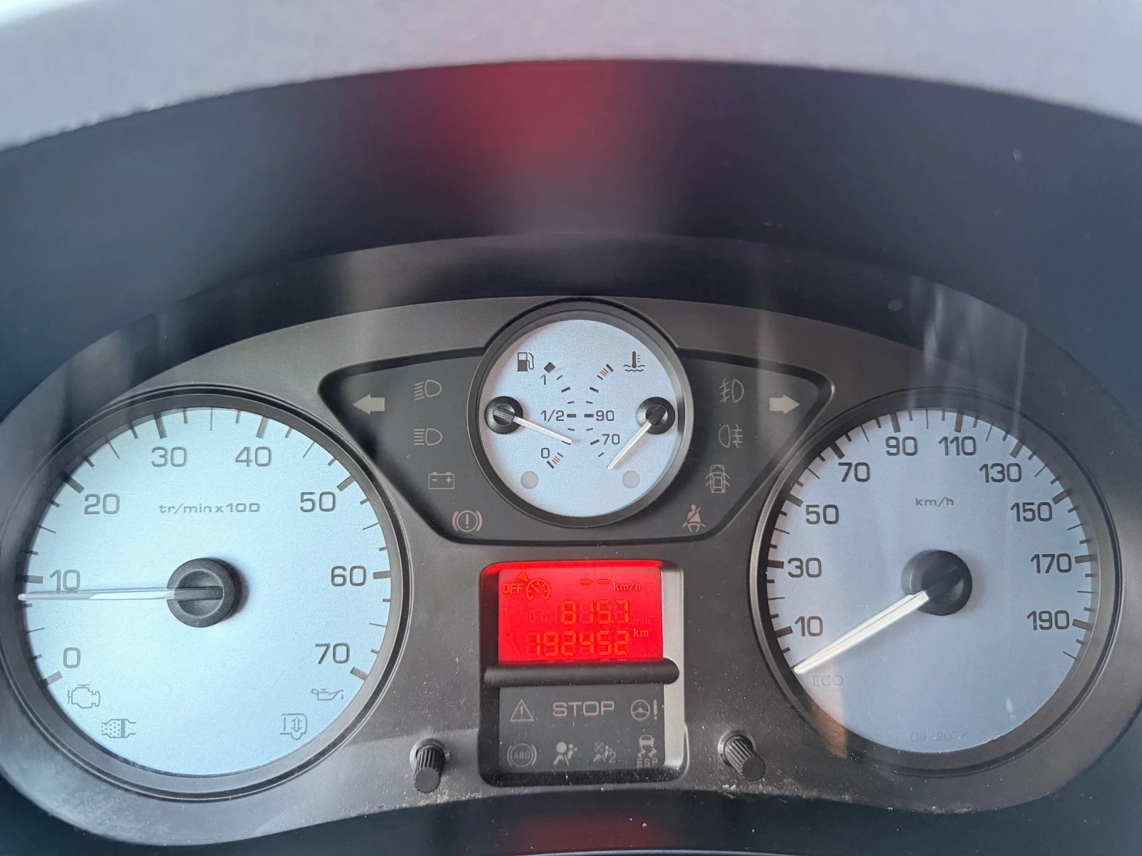 Citroen Berlingo 1.6hdi, снимка 10 - Автомобили и джипове - 54683404