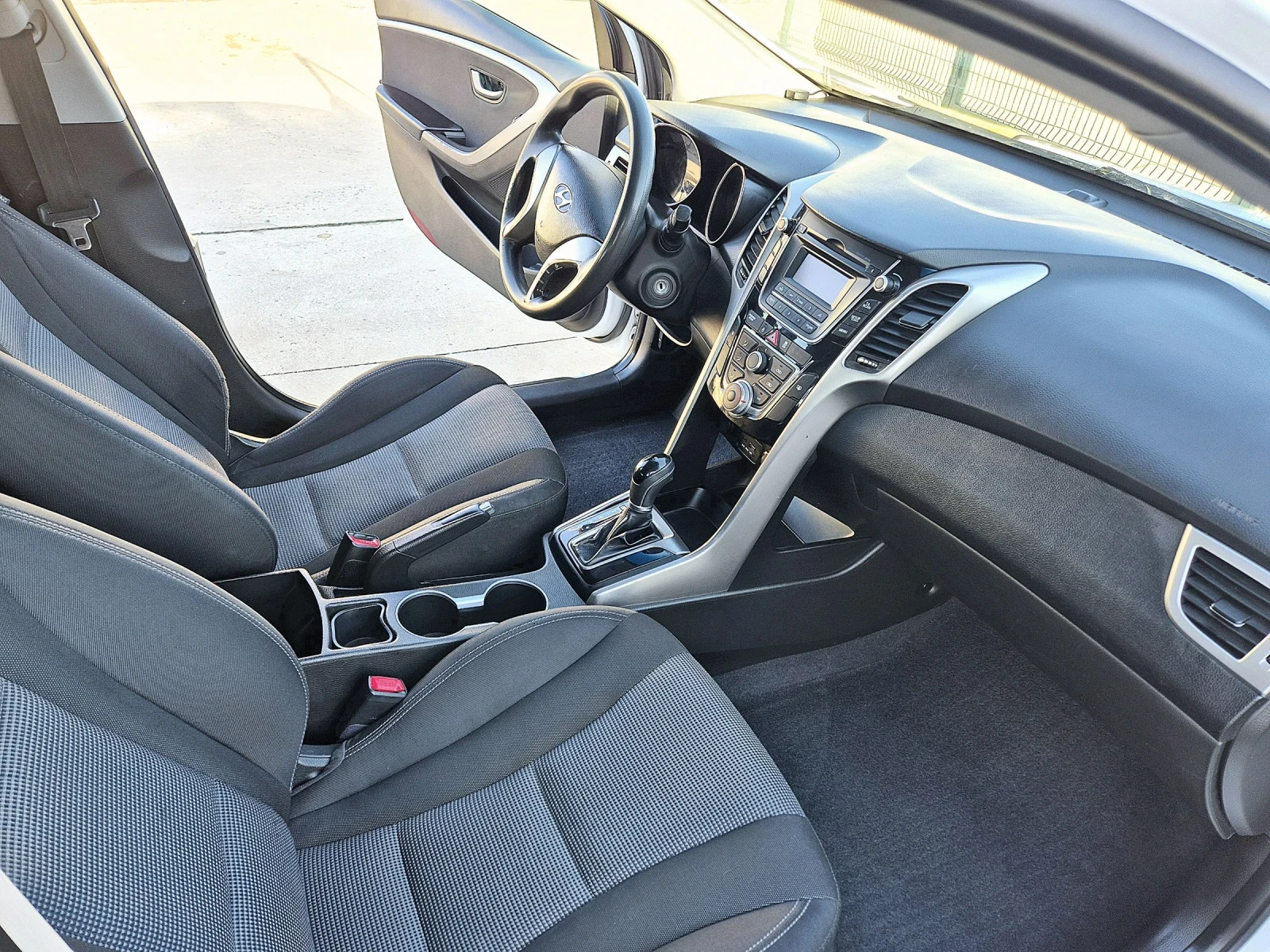 Hyundai I30, снимка 10 - Автомобили и джипове - 55168094