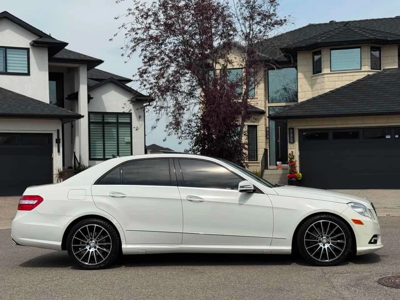 Mercedes-Benz E 350 * АВТОКРЕДИТ * БЕЗ ПЪРВОНАЧАЛНА ВНОСКА, снимка 4 - Автомобили и джипове - 55574221